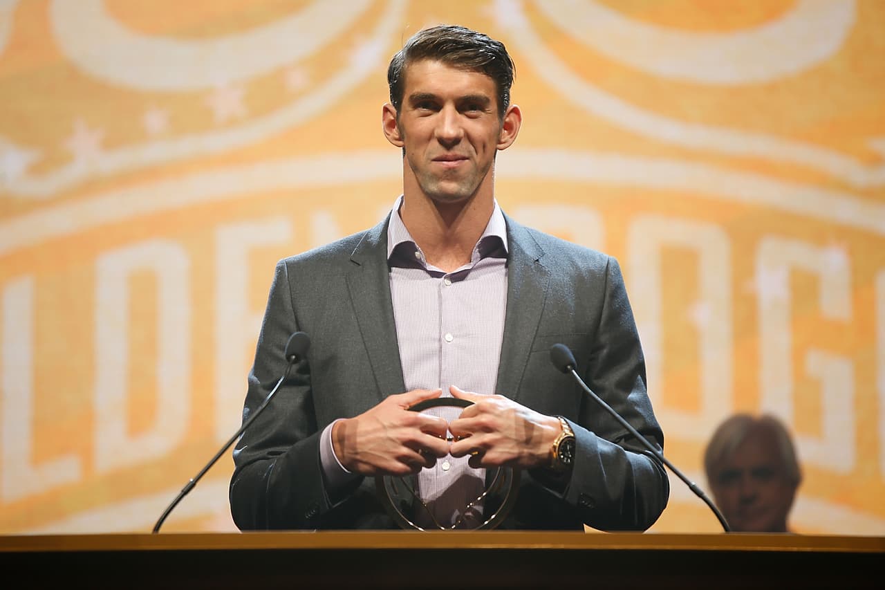 El 'Tiburón' de Baltimore, 
<b>Michael Phelps, </b>fue fotografiado fumando marihuana en el 2009 y por tal incidente la marca Kellogg's le retiró su patrocinio de manera inmediata. El campeón Olímpico era la imagen de sus cereales.