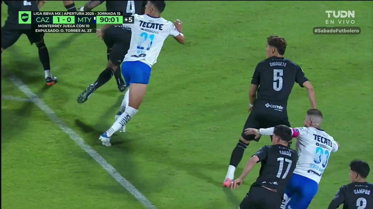 ¡Pedían expulsión para Ramos! El español extiende de más el brazo