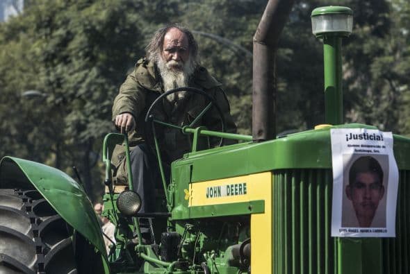 La Asociación El Barzón encabezó la marcha, donde participaron unos 2,500 campesinos.