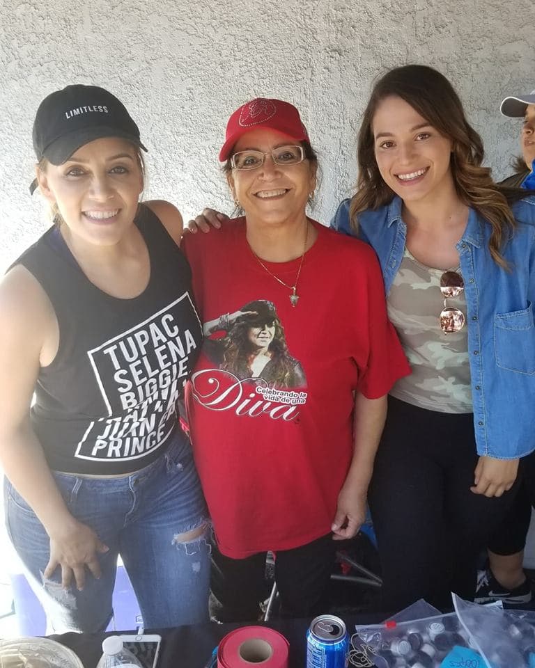 Rosie Rivera junto a su mamá han emprendido importantes campañas para ayudar a la gente, porque- como ha dicho la señora Rivera en otras ocasiones- "le entra a todo".