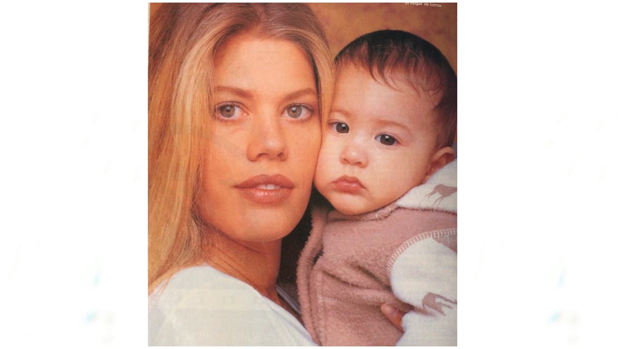 <a href="https://www.univision.com/famosos/la-hija-de-lorna-cepeda-patricia-la-pelitenida-de-yo-soy-betty-la-fea">Se casó a la edad de 19 años y al poco tiempo se embarazó de su primera hija</a>. Su relación no duró mucho tiempo, por lo que se convirtió en madre soltera.