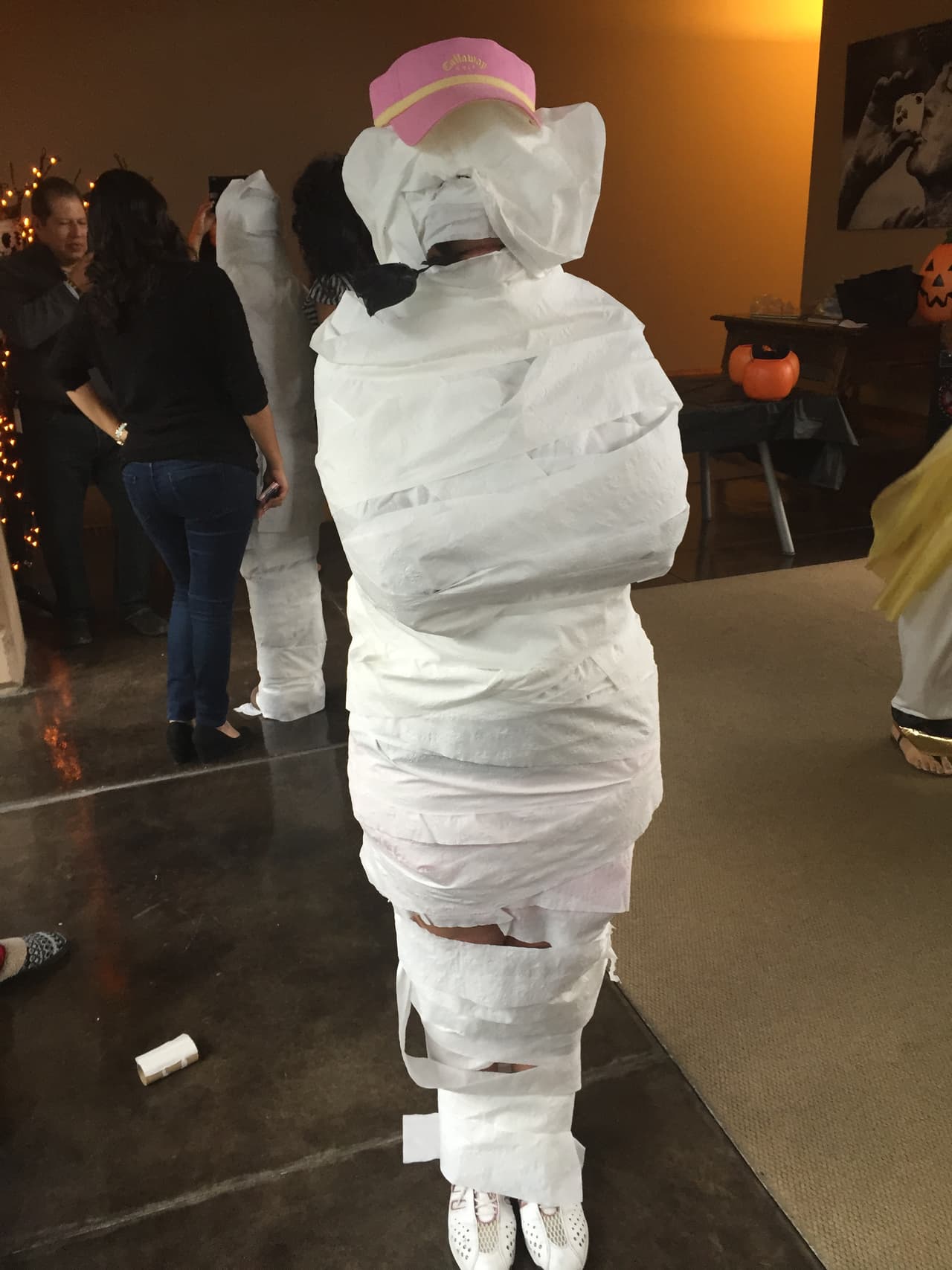 Disfraces, concursos y mucha diversión en la celebración de Halloween en Univisión Arizona.