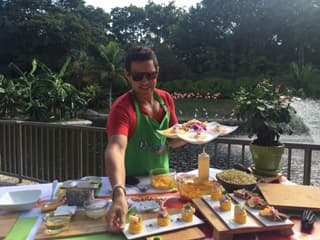 El ingrediente más característico de este plato es la papa amarilla.