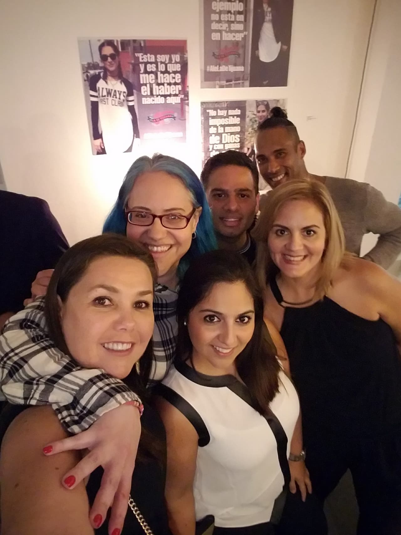 Hace unos días había hablado de un proyecto muy especial y finalmente pudo presentar a #AleLaDeTijuana frente a un grupo de amigos y colegas. Los presentes disfrutaron de la webserie entre risas y lágrimas. 
<a href="http://www.univision.com/shows/la-banda/aleladetijuana-revela-como-cruzo-la-frontera-video" target="_blank"><b>Aquí puedes ver el primer capítulo</b></a>.