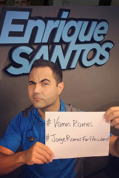 "En apoyo a @JorgeRamosNews me afeité la barba #VamosRamos #JorgeRamosForPresident", es la imagen con el mensaje que ya circula en varios medios.