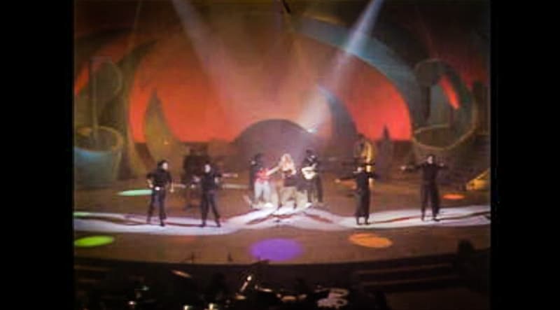 En ese momento, los premios los llevó a cabo Univision en conjunto con la revista Billboard. El programa también era único en su especie porque no revelaba a los ganadores antes del show.
