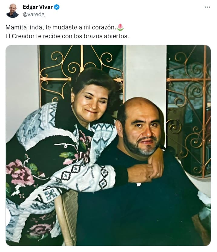 Édgar Vivar le dedicó emotivas palabras a su mamá tras su muerte.
