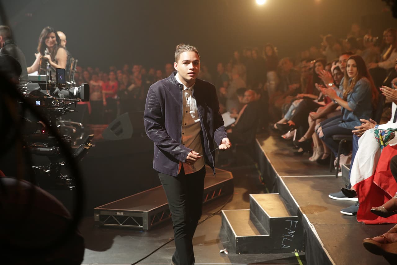 Brian se convirtió en el primer integrante y mira nada más su carita. ¡Una lluvia de emociones!