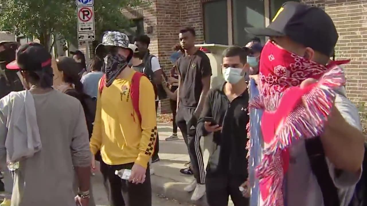 “La gente tiene derecho a marchar, tiene el derecho a protestar, pero debe ser de una forma pacífica”, indicó Turner.