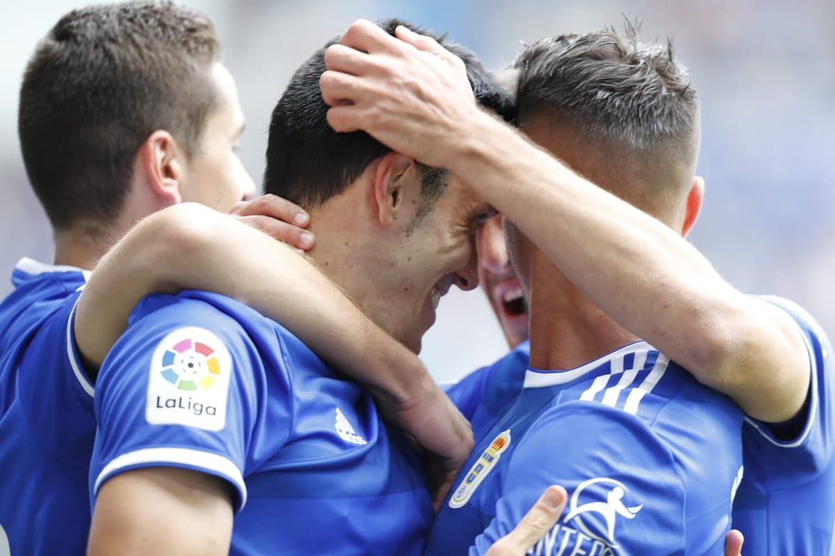 El primer gol del Oviedo lo anotó el maliense Ibrahima Baldé al minuto 6 y el gol del desuento del Sporting fue obra de Carlos Carmona con un penal al 73'.