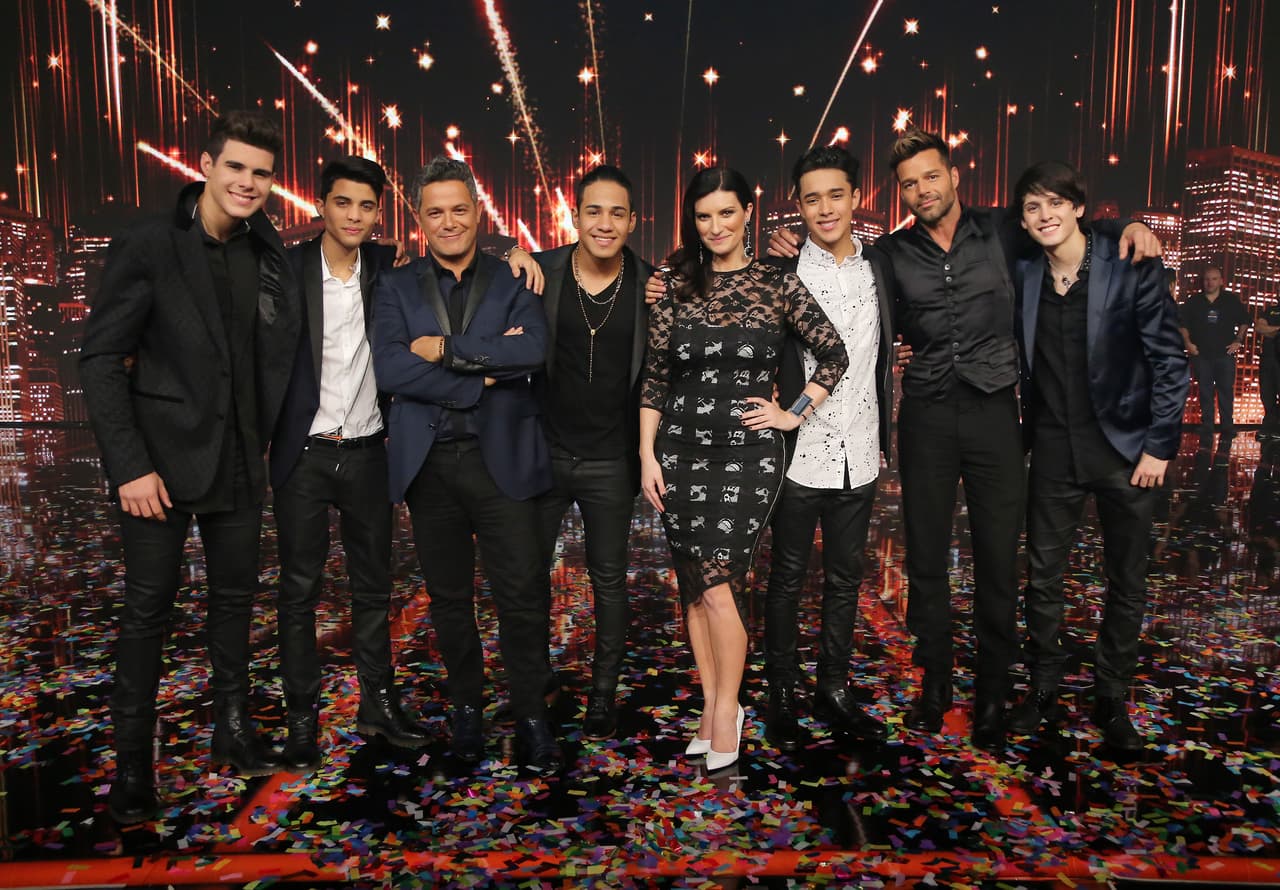 CNCO es una banda integrada por Christopher, Richard, Erick, Abdiel y Joel. Estos cinco chicos fueron los ganadores del programa "La Banda" transmitido por Univisión en 2015. Lo jueces del programa fueron Ricky Martin (mánager de la banda), Alejandro Sanz y Laura Pausini.