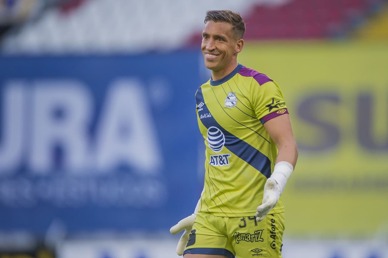 El árbitro marcó fuera de lugar y el marcador no se movía.