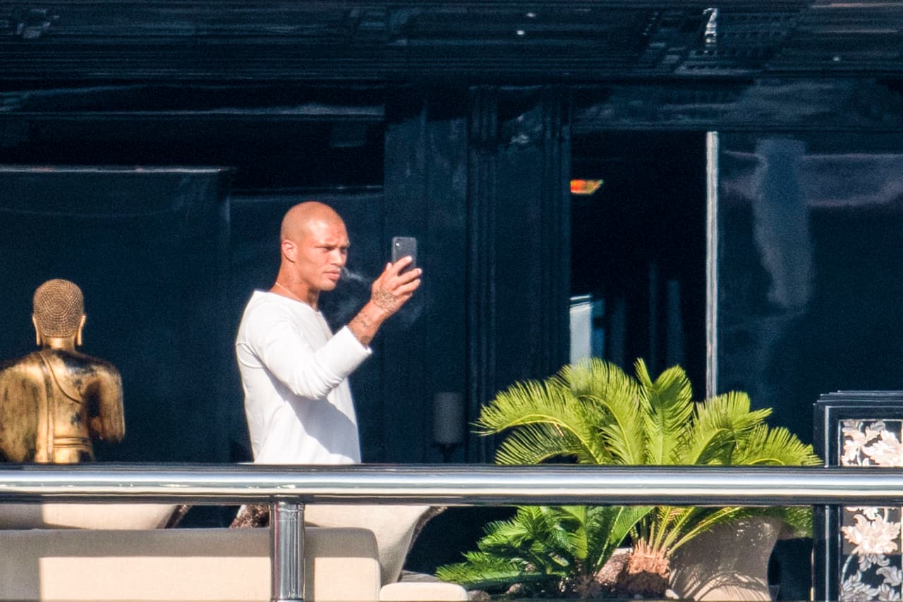 "Nunca he estado mental, emocional y físicamente en el lugar en el que estoy ahora mismo", afirmó Meeks en entrevista con 
<b><a href="http://fv-mag.com/">FV Magazine</a></b>.