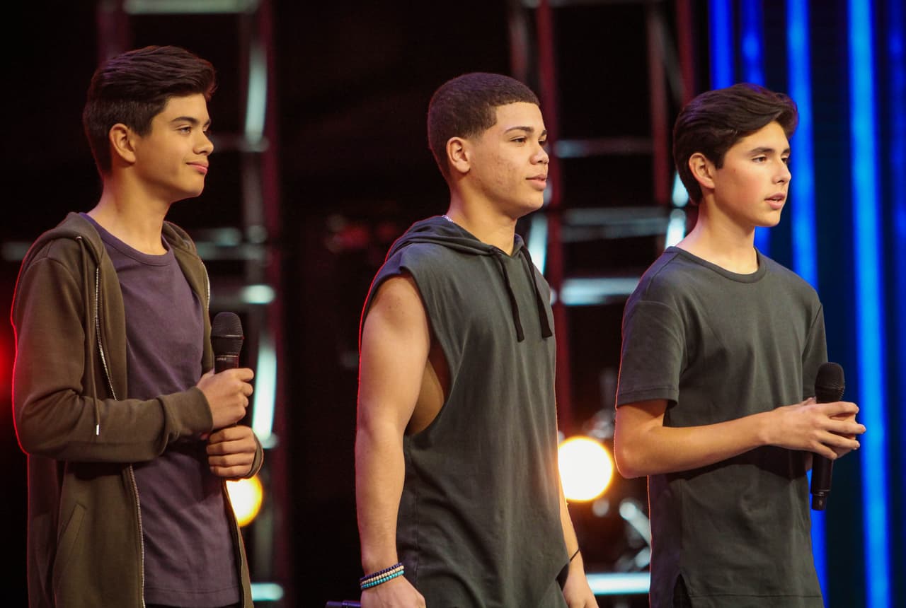 En cambio en 1040 Edward, Jesús y Alec tuvieron que ver cómo se iban Anthony y Micke.