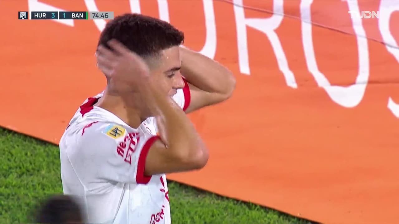 Guillermo Soto marca en propia puerta y acerca a Banfield 3-2