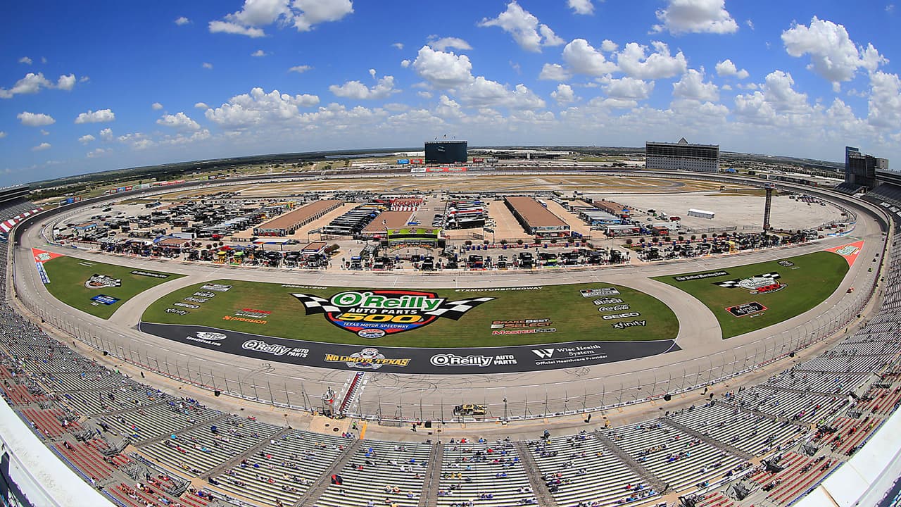 Este es el primer evento deportivo en Texas que deja entrar público desde que comenzara la pandemia del
<a href="https://www.univision.com/temas/coronavirus">coronavirus</a>.