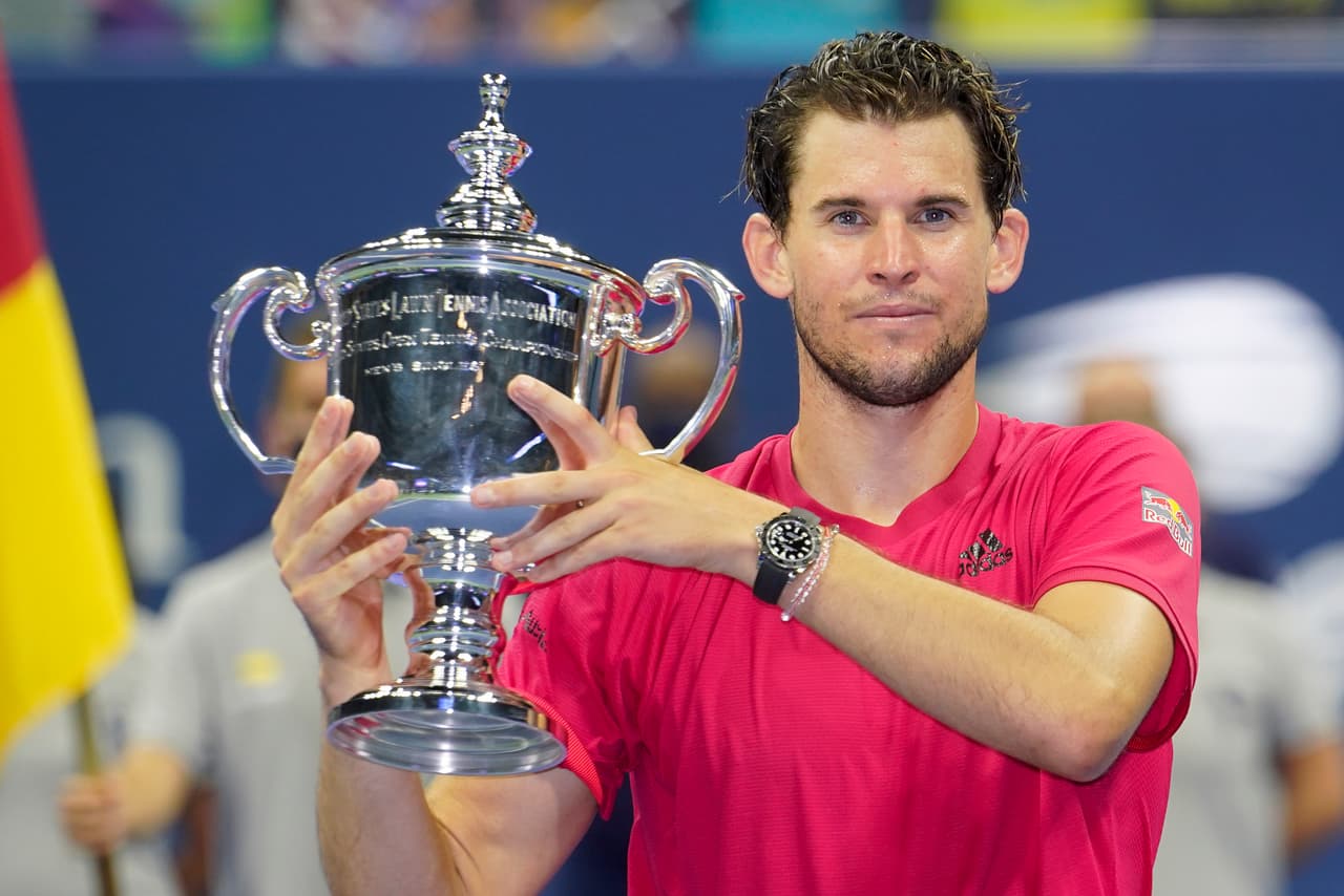 Con un resultado final de 6-2, 6-4, 4-6, 3-6 y 6-7 (6-8), Dominic Thiem gana el US Open y se convierte en el primer tenista nacido en los años 90 que gana un Grand Slam.
