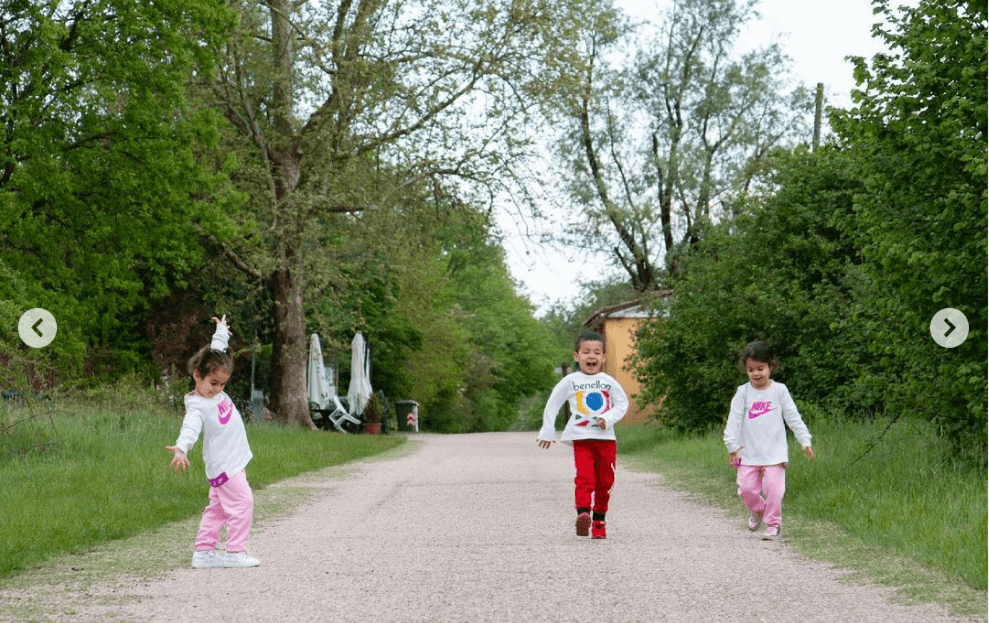 Eva y Alana, hijas de Cristiano y Georgina, con un 'total look' de Nike