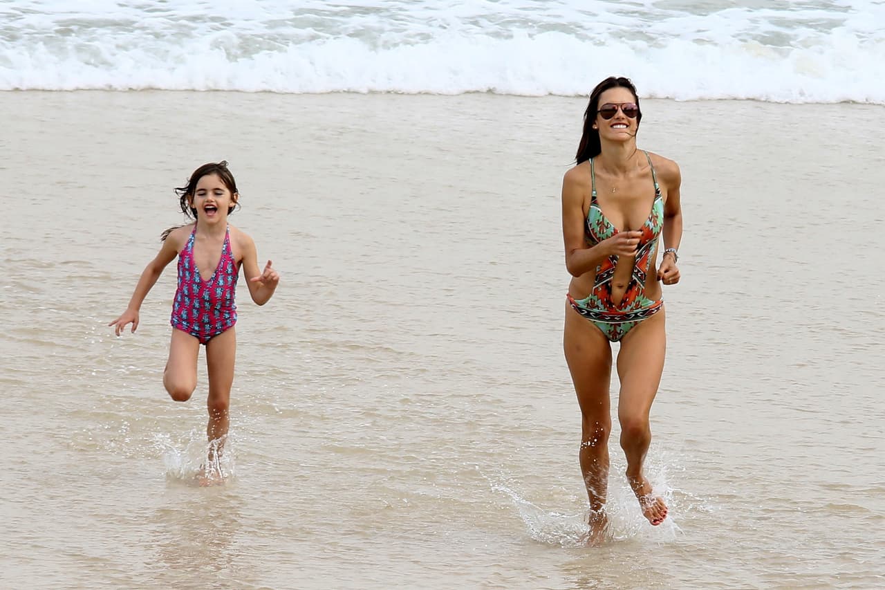 Es la mejor amiga de sus retoños Anja y Noah.