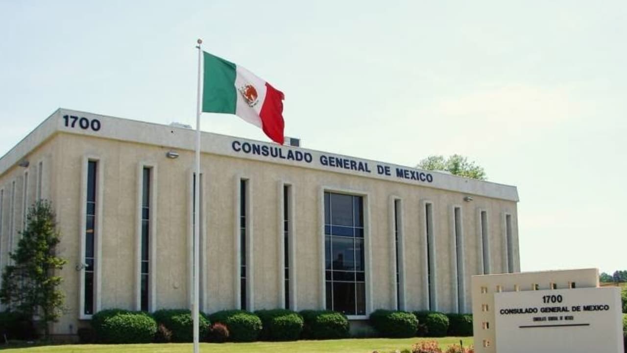 "No contestan las llamadas": Denuncian demoras en la atención en el consulado de México en Atlanta