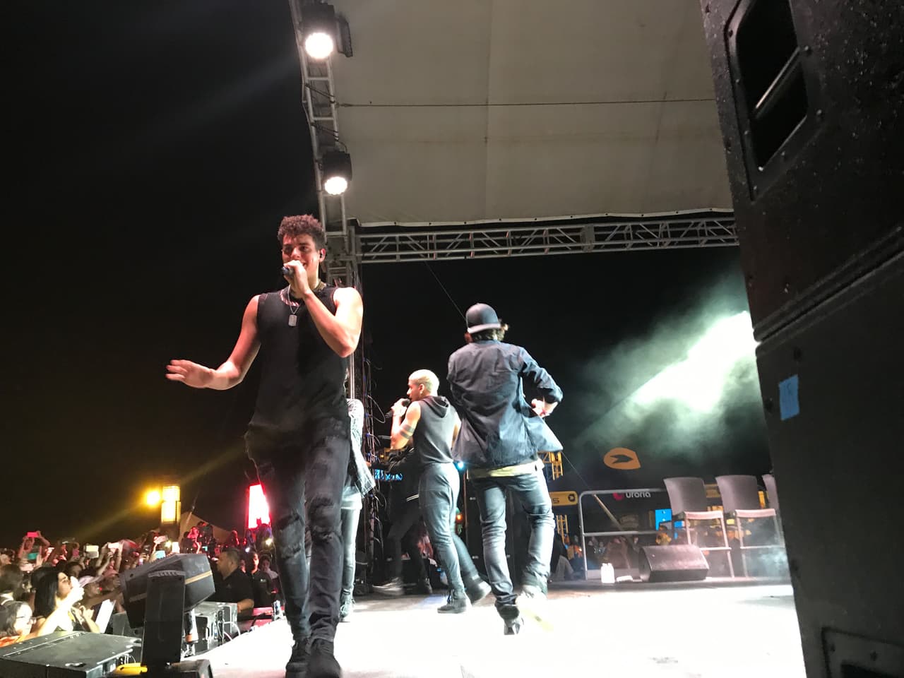 CNCO creó un pandemonio durante su presentación en el KQ Sunset.