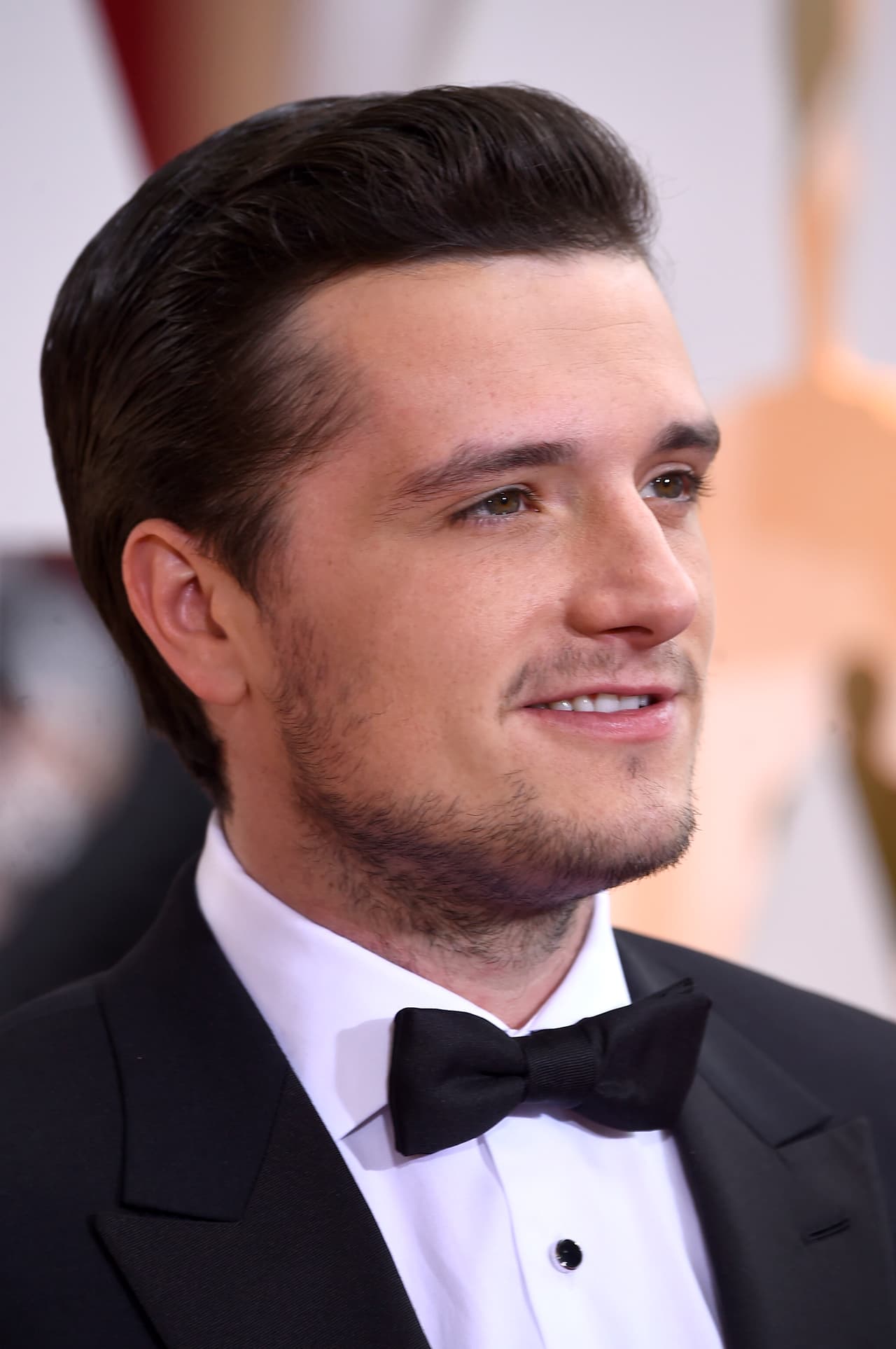 Uno de los galanes del salón sería Josh Hutcherson, quien con sólo sonreír derretiría el corazón de muchas.