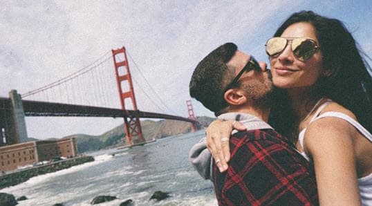 "Aníbal es simple y sencillamente la mejor persona que yo conozco en todos los sentidos de la palabra. Aníbal me trata como una reina", declaró la presentadora en la entrevista con Despierta América de 2014.