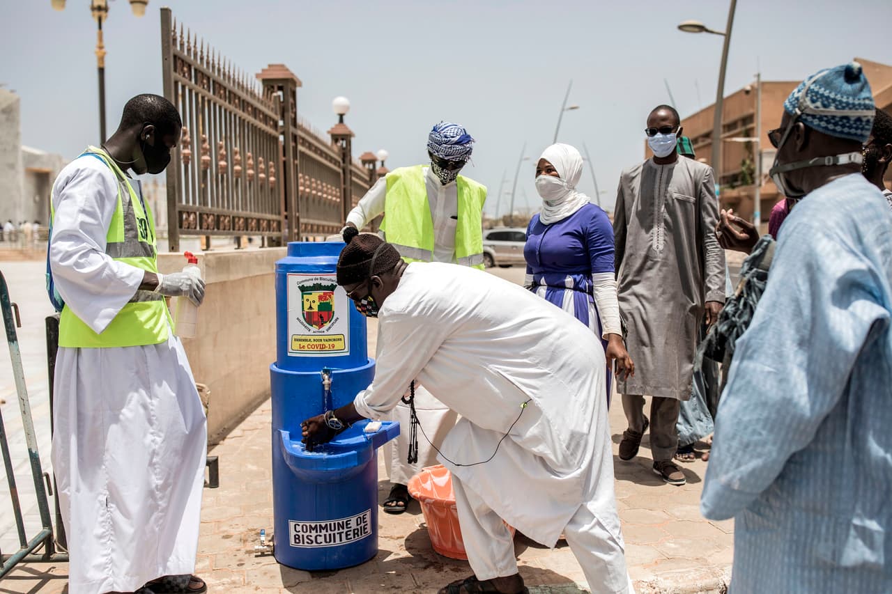 La comunidad musulmana de Senegal se prepara para asistir a las festividades religiosas más grandes del país en medio de la pandemia del coronavirus.