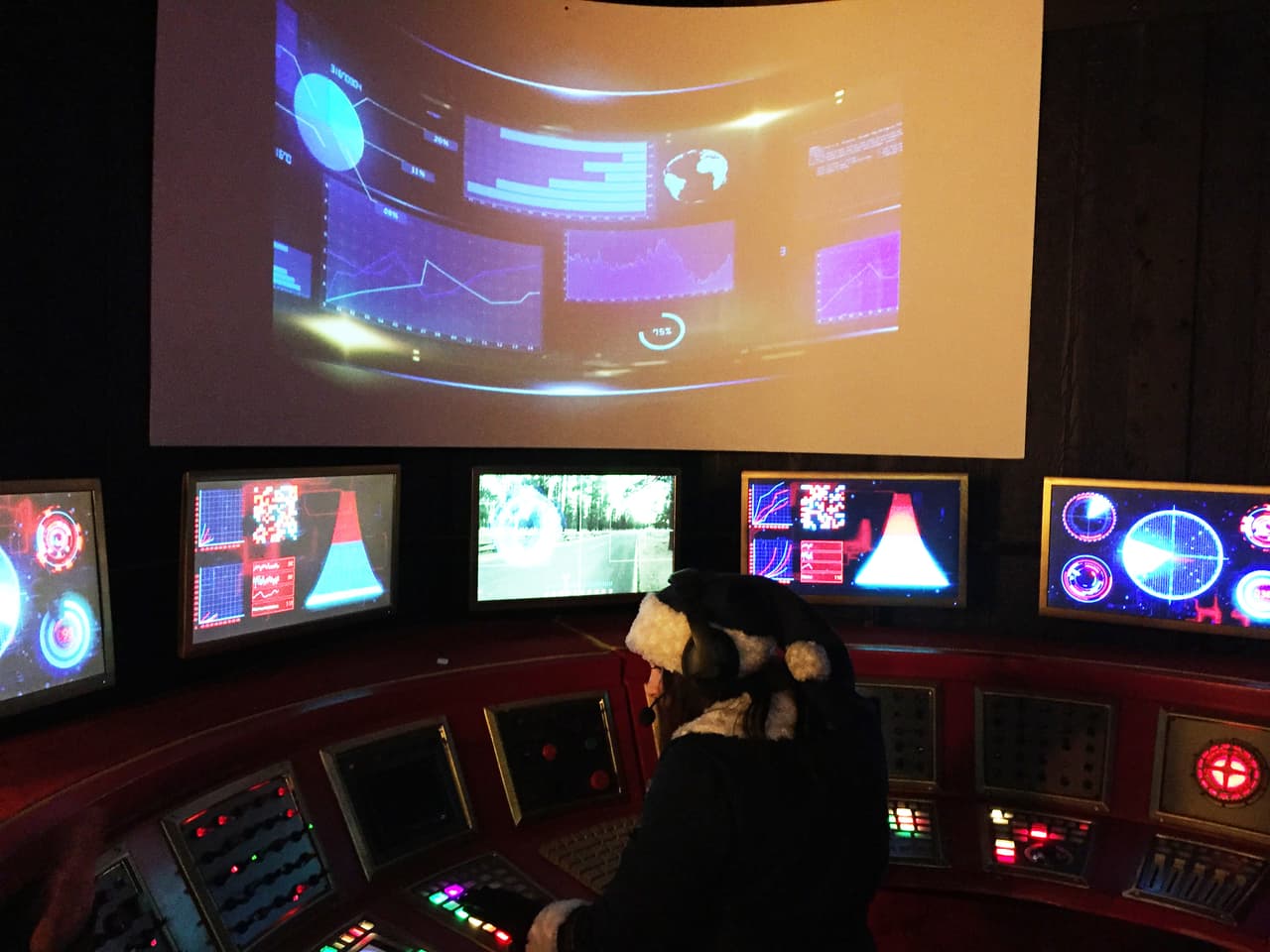 El centro de operaciones o torre de control donde coordinan con los renos los viajes.