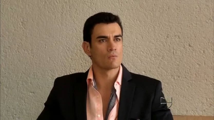 Su ambición por quedarse con las empresas de su padrastro no tuvo límite.