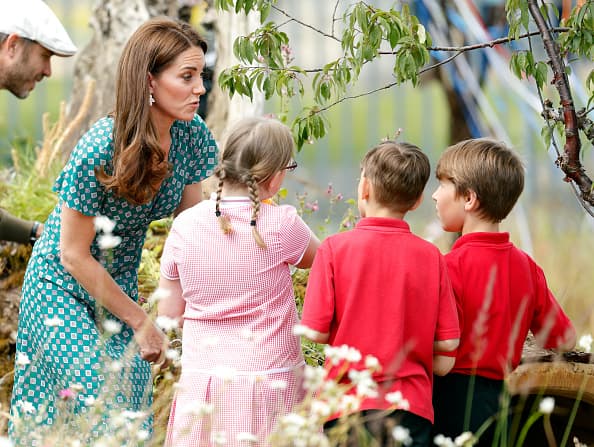 "A los niños les encantó saltar a través de él y fue hasta que Kate nos dijo que conseguimos eso".