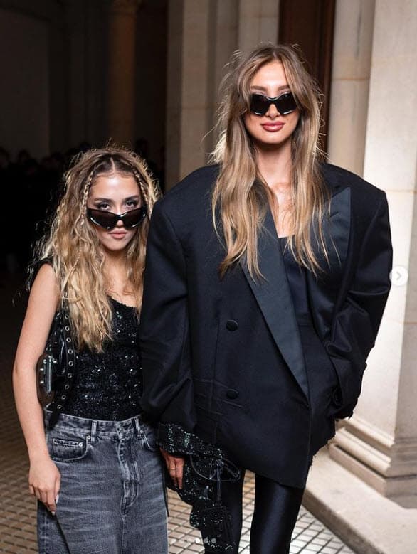 Valentina Paloma y Mathilde Pinault.