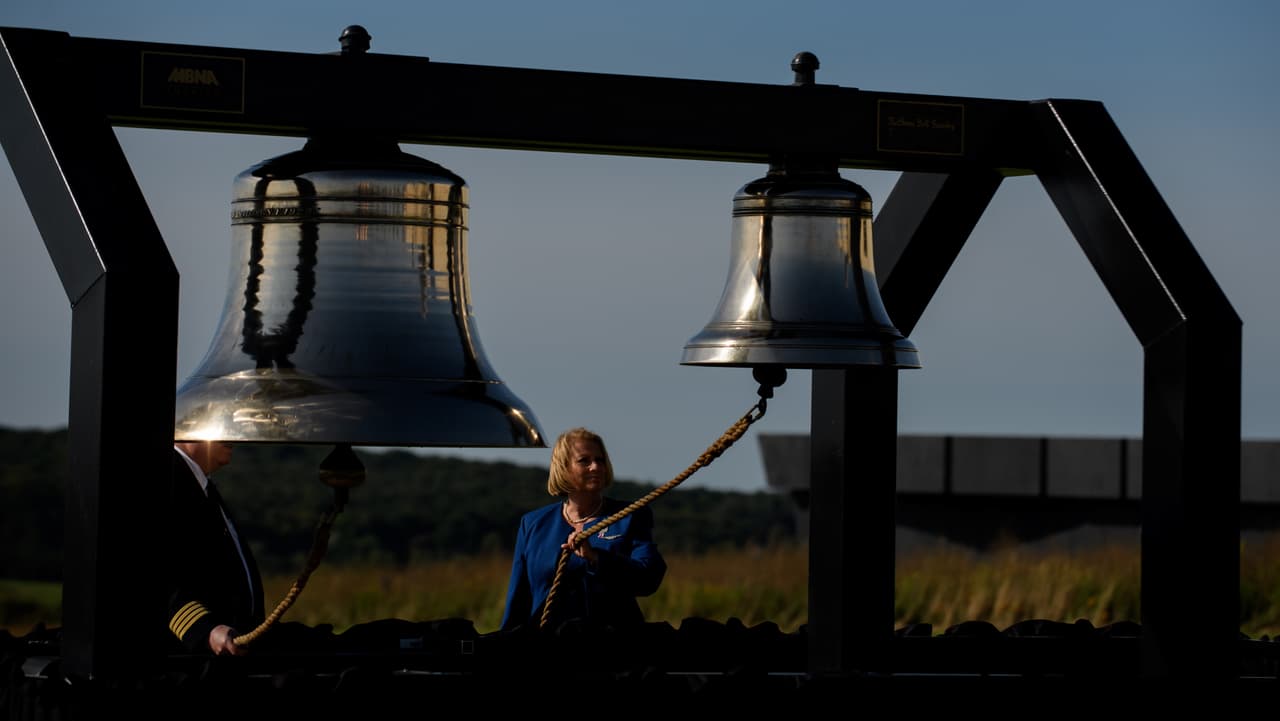 Durante el evento principal, el sábado 11 de septiembre, se leerán los nombres de la tripulación de vuelo y los pasajeros durante una ceremonia de colocación de coronas y campanadas.