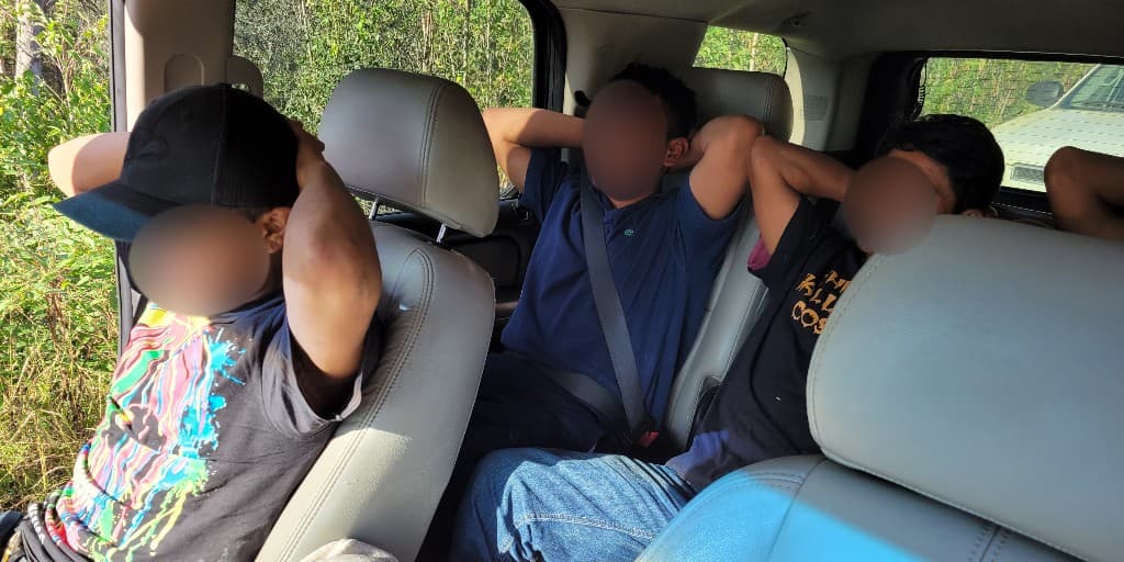 Un inmigrante mexicano indocumentado que conducía una camioneta SUV enfrenta cargos criminales.