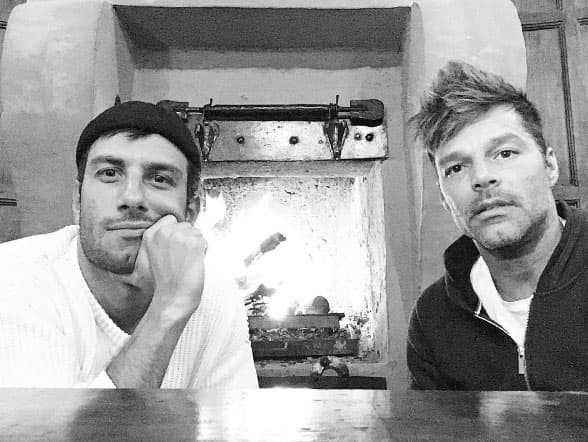 Ricky y Jwan Yosef ahora conforman una pareja linda y consolidada que ya está a punto de casarse.