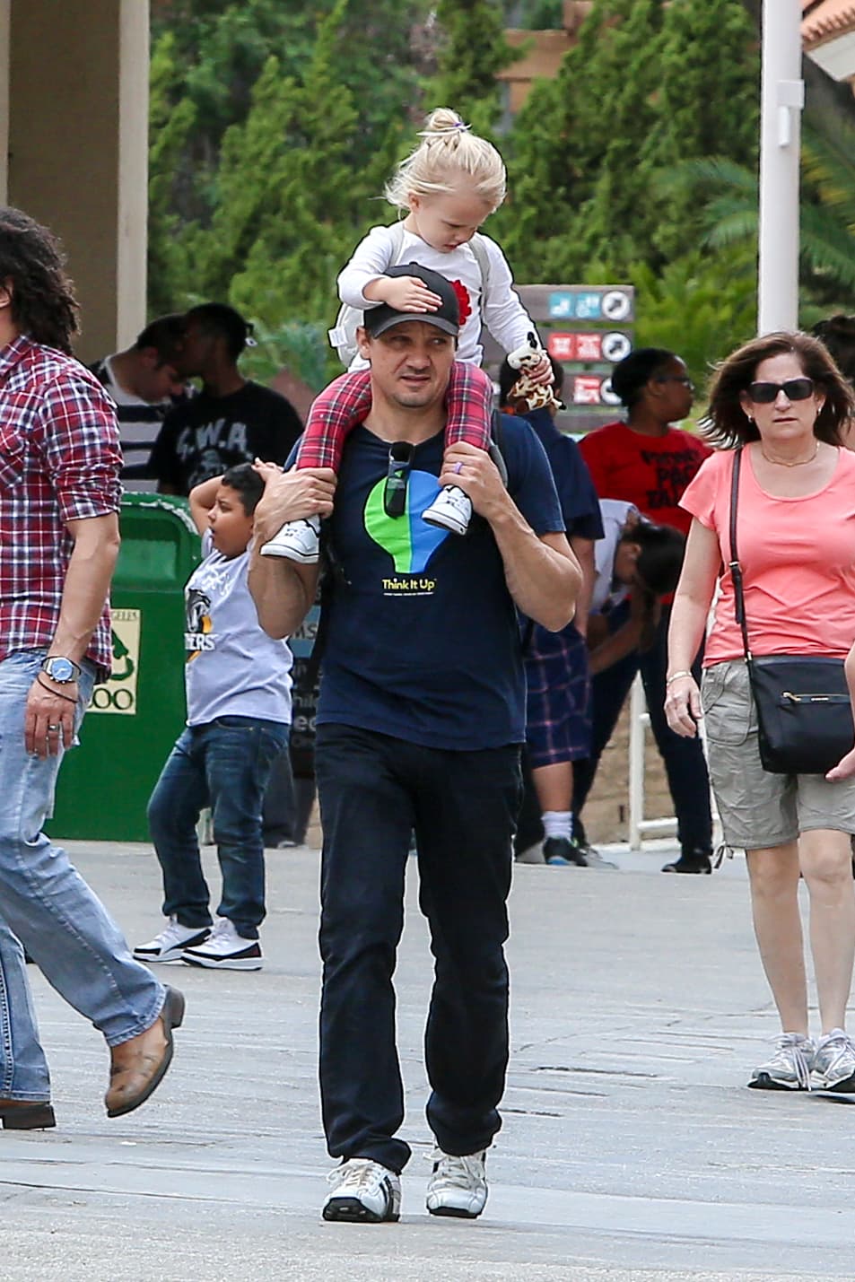 Fueron solitos al zoológico y la pasaron genial.