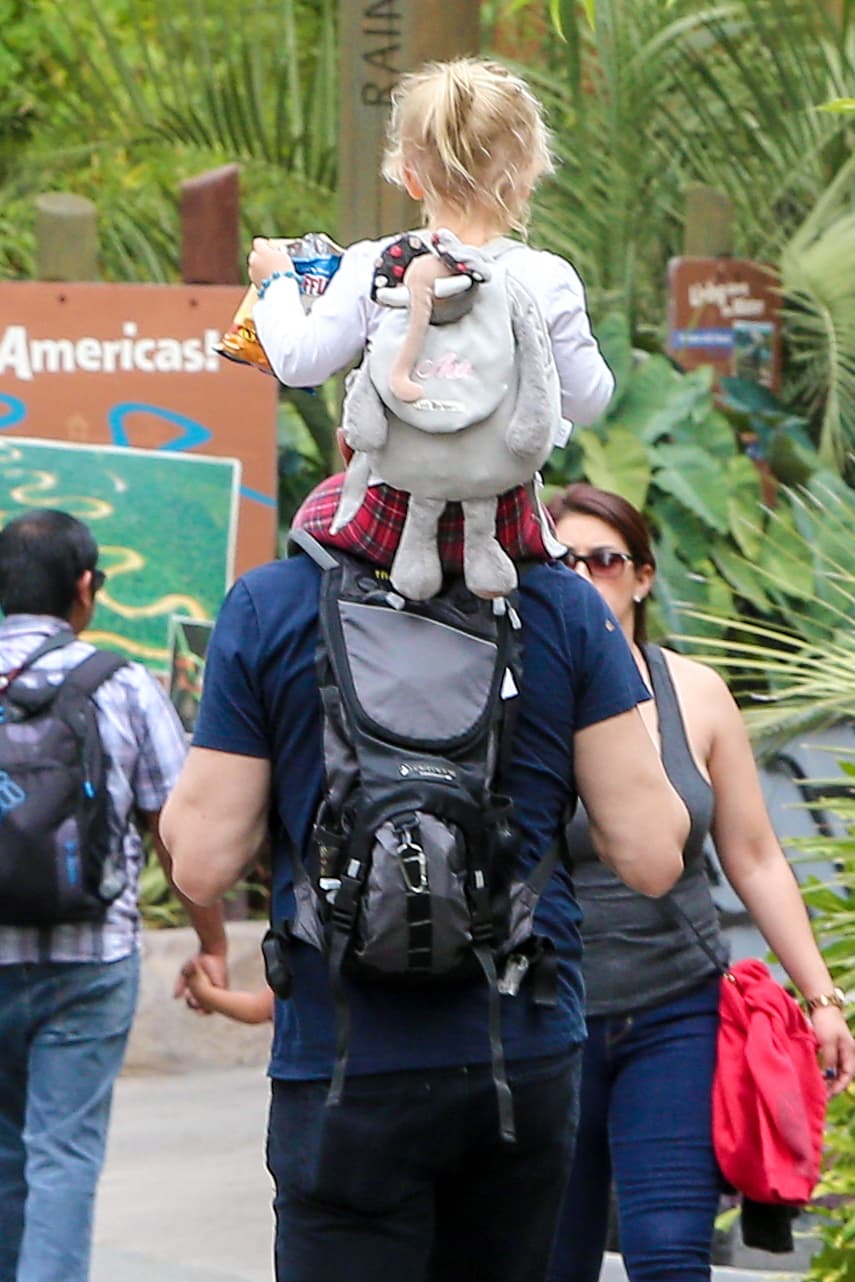 Jeremy Renner y su hijita Ava.