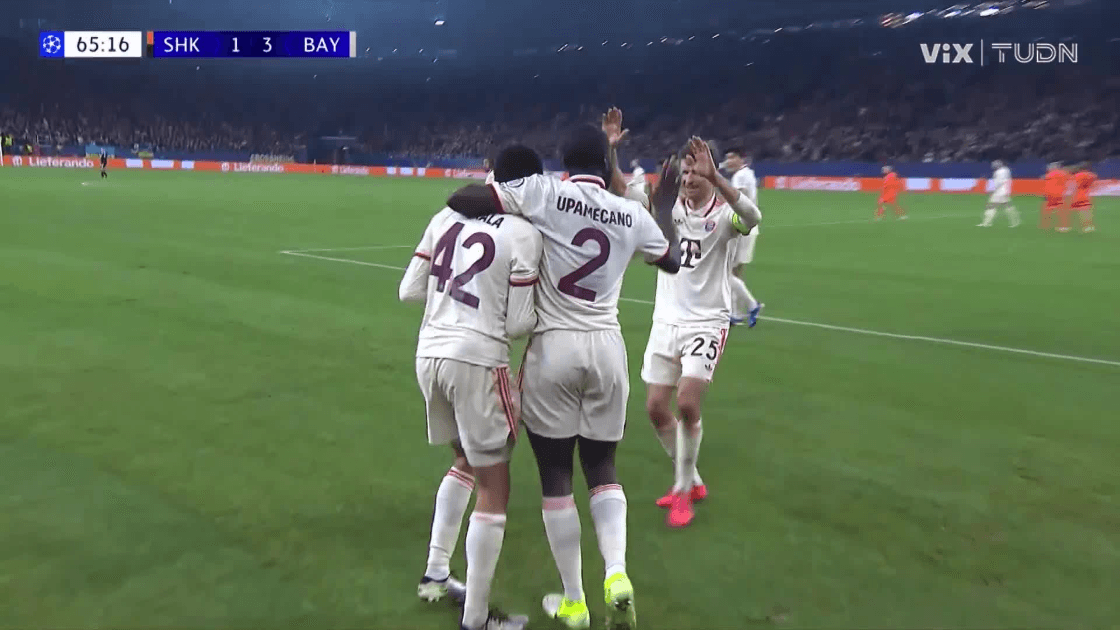 Increíble golazo de volea de Jamal Musiala... ¡anulado!