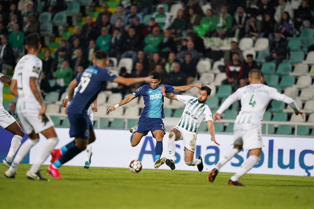 ¡‘Tecatito’ anotó en la goliza del Porto en la Primeira Liga!