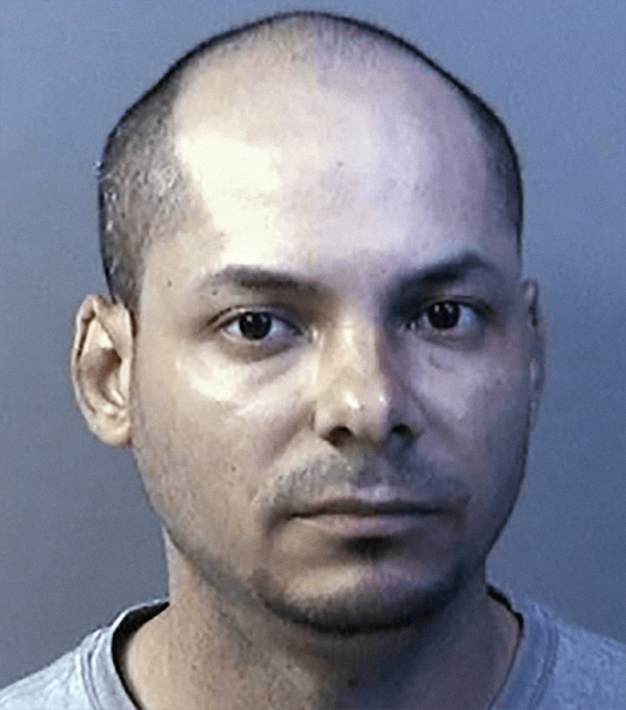 <b>José Ávila Rodríguez, </b>alias Chino, de 40 años de edad es buscado por el asesinato de un hombre.