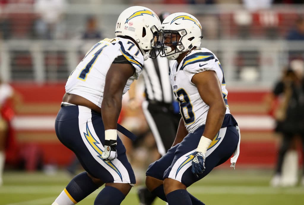 <b>10) Los Ángeles Chargers</b>. La defensiva de los Chargers, específicamente los linebackers y los frontales, serán una amenaza. En teoría deberían ganar el Oeste de la Conferenca Americana.