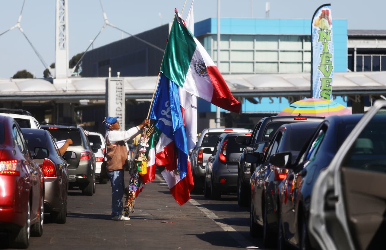 El Departamento de Estado de EEUU emitió una alerta de viaje para varias regiones de México debido a los altos índices de crimen y secuestro. Además, Los 
<a href="https://wwwnc.cdc.gov/travel/notices/covid-4/coronavirus-mexico" target="_blank">Centros para el Control y la Prevención de Enfermedades</a> (CDC) emitieron un Aviso de salud para viajes a México de nivel 4 (el más alto) debido al riesgo de contraer el 
<a href="https://www.univision.com/temas/coronavirus">coronavirus.</a>