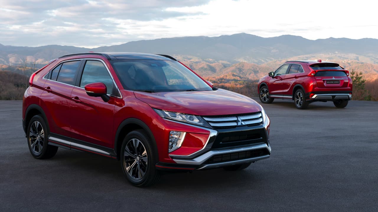 <b>Mitsubishi Eclipse Cross </b>
<br>Como ya habíamos anunciado, esta SUV, cuyo nombre toma del célebre coupé de los '90, inicia su comercialización en Estados Unidos en estos días.