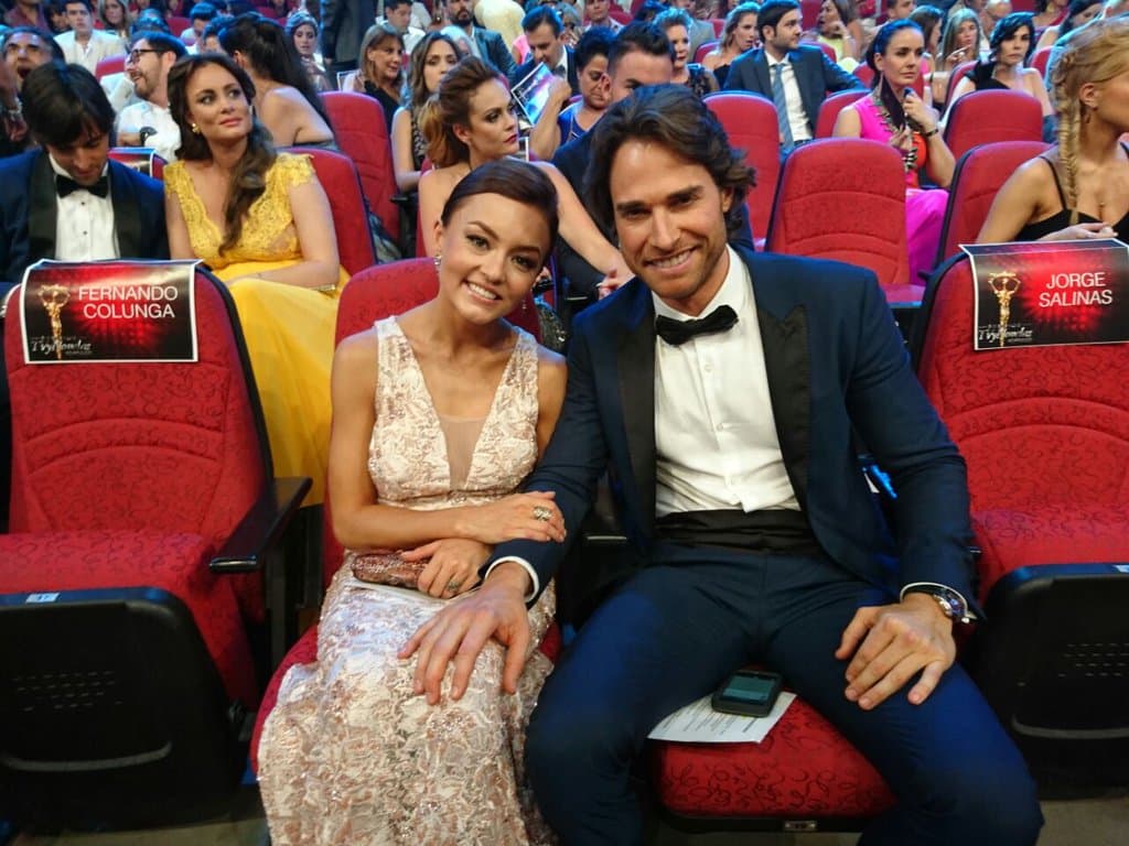 ¡Juntos brillaron en la alfombra!