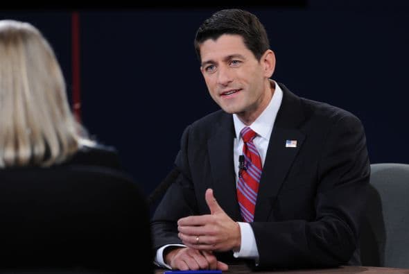 Ryan, autor de un plan presupuestario que incluye abruptos recortes en el gasto, replicó que "nuestra idea tras la reforma impositiva que defendemos es crear puestos de trabajo y mejorar la situación económica".