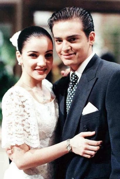 El productor José Rendón puso los ojos sobre el actor y fue así como se presentó su primera oportunidad de protagonizar una telenovela en el año 1995.