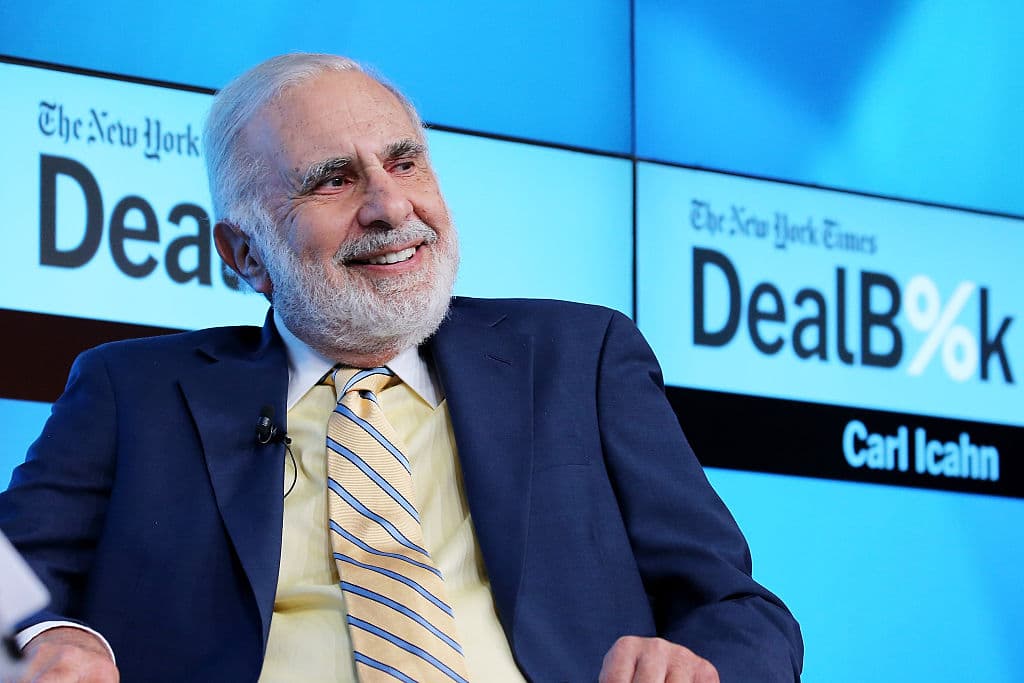 <b>Carl Icahn,</b> exasesor financiero de Donald Trump, y quien ocupa la casilla No. 39 entre los 400 hombres más ricos de Forbes, también vive en este exclusivo enclave pues desde agosto trasladó su sede de Nueva York a Miami. 
<br>