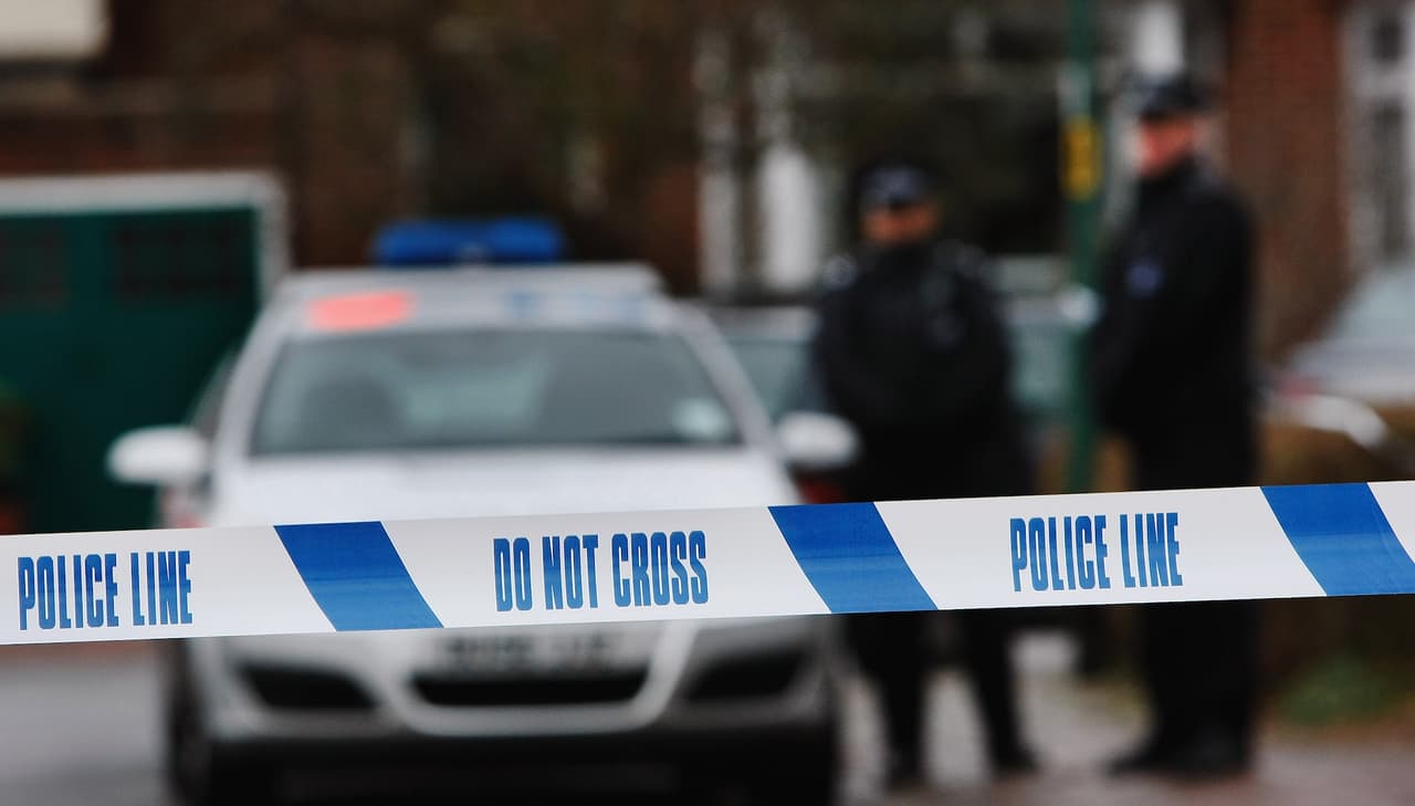 Una niña de 3 años es gravemente herida tras ser impactada por un disparo en la cabeza 