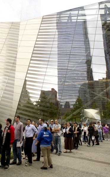Este miércoles abrió sus puertas el museo de recordación del 9/11 al público, que deberá pagar una entrada de 24 dólares, un precio que ha sido una de varias críticas.