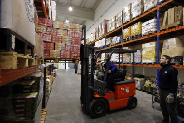 Otra estrategia es vender más baratos paquetes más grandes de alimentos para que pienses que estás ahorrando.